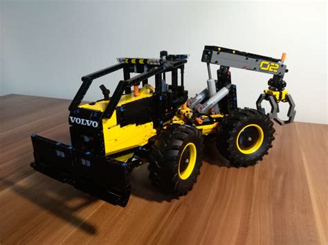 LEGO MOC 42081: Wheel Skidder by Tomik | Rebrickable - Build with LEGO