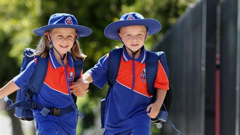 Qld government plan Manly State School extension after enrolment spikes | The Courier Mail