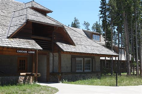 Canyon Lodge and Cabins – Yellowstone Reservations