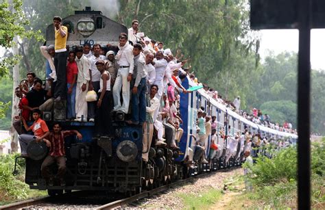 India's trains are insanely crowded - Business Insider