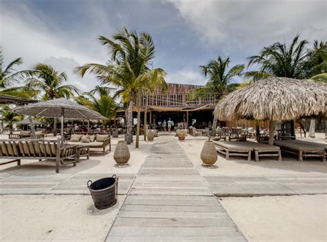 Chill vibes at the Ocean Oasis Beach Club in Bonaire