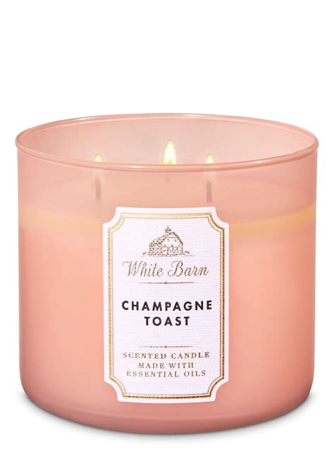 Bath and body works 3 wick candle- champagne toast