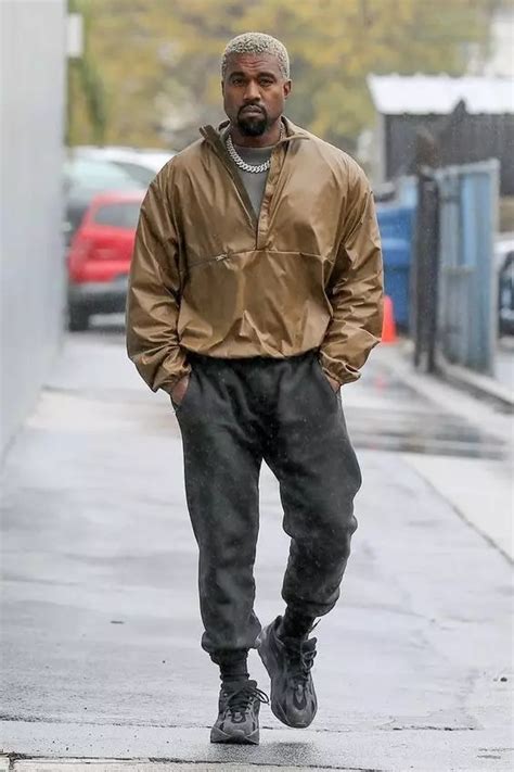 Kanye West Height, Weight, Age and Full Body Measurement