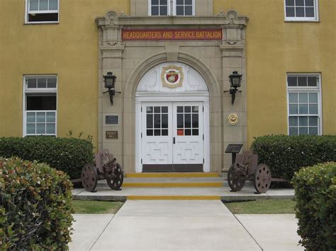 Formal entrance to Headquarters Battalion, Marine Corps Re… | Flickr