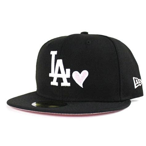 Pink Brim Yankee Fitted With Heart | donyaye-trade.com