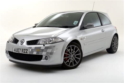 Renault Megane Renaultsport (2004-2008) - buyers guide | evo