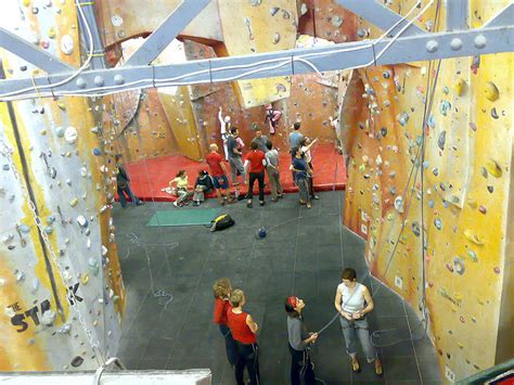 top-5-rock-climbs-in-london-the-castle-rock-climbing-centre | Nerve Rush