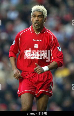 ABEL XAVIER LIVERPOOL FC LIVERPOOL ANFIELD 23 February 2002 Stock Photo - Alamy