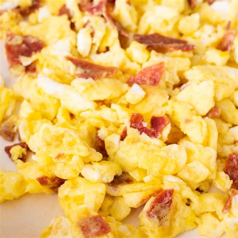 Scrambled Eggs With Bacon - Brooklyn Farm Girl