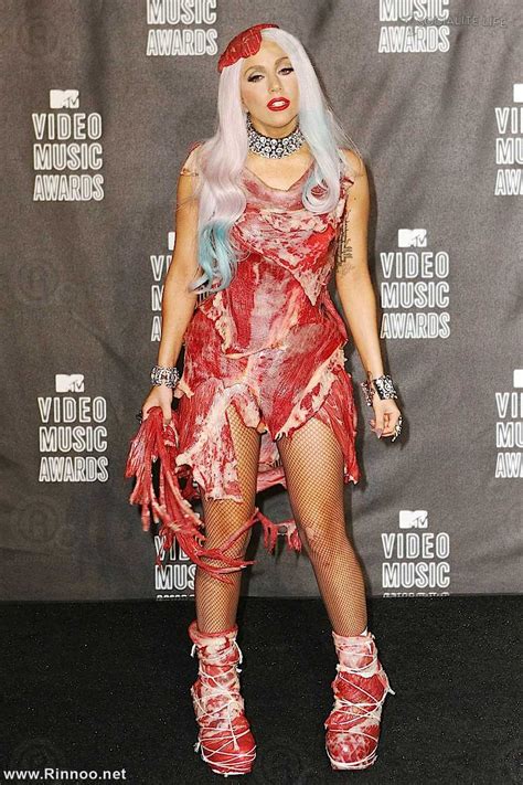 Lady Gagas meat dress @MTV Music Awards | Women :: Rinnoo.net Website