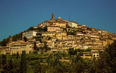 Odkryj piękno włoskich miast: Perugia - ko-pomerania.pl