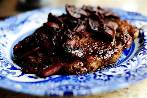 Steak with Burgundy Mushroom Sauce | The Pioneer Woman Cooks | Ree Drummond