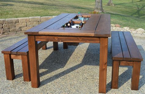 Remodelaholic | Woodworking Plans: Patio Table with Built-in Drink Coolers