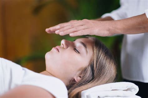 What Should I Expect From My First Reiki Session?