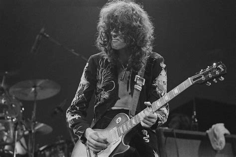 The 8 Best Jimmy Page Guitar Solos That Aren't 'Stairway to Heaven'