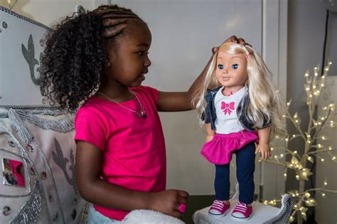 How these AI dolls can read your child’s emotions