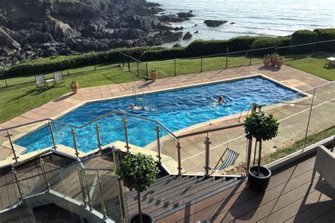 Best hotels and cottages with swimming pools in Devon | MadeForMums