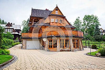 Traditional Wooden House Architecture In Zakopane Stock Image - Image: 32002131