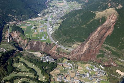 Landslides from the Kumamoto earthquake in Japan - The Landslide Blog ...