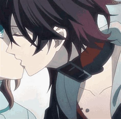 Anime Couple Kissing Gif