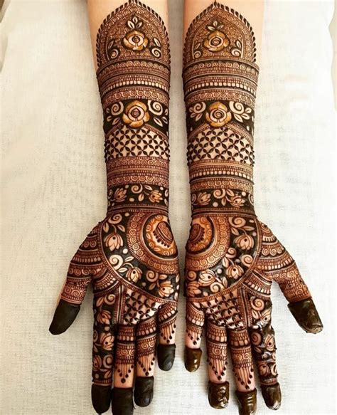 Simple & Traditional Rajasthani Mehndi Designs 2023 Images Download