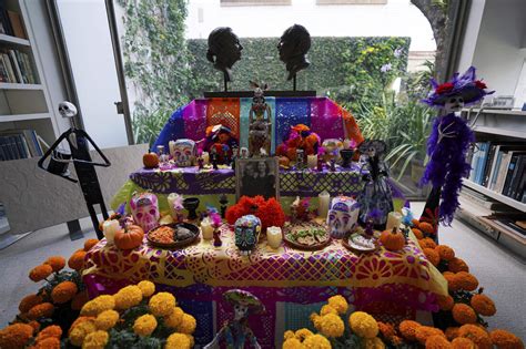 How to make an ofrenda, or altar, for Día de los Muertos : NPR