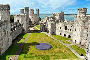 20 Top Tourist Attractions in Wales | PlanetWare