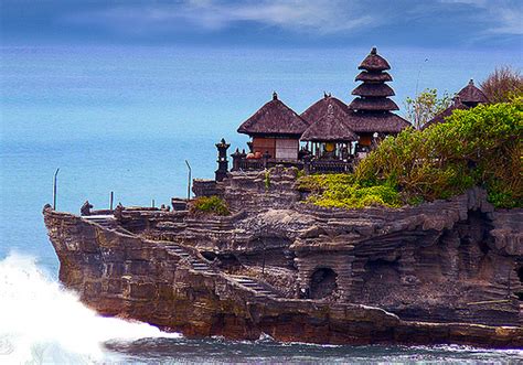 tempat wisata di bali: pura tanah lot bali