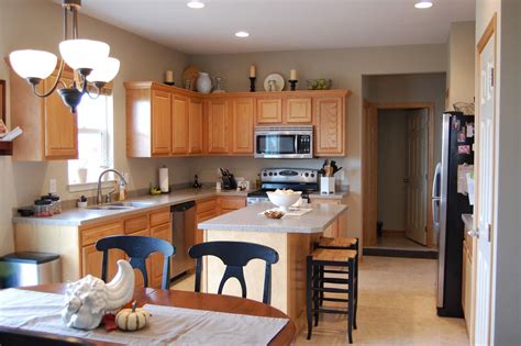 Grey Kitchen Walls With Wood Cabinets