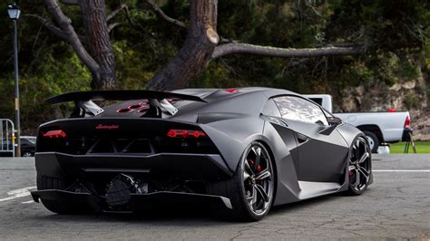 Amazing Cars and Bikes: lamborghini sesto elemento