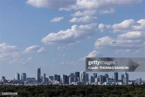 128 Paris La Defense Skyline Stock Photos, High-Res Pictures, and ...