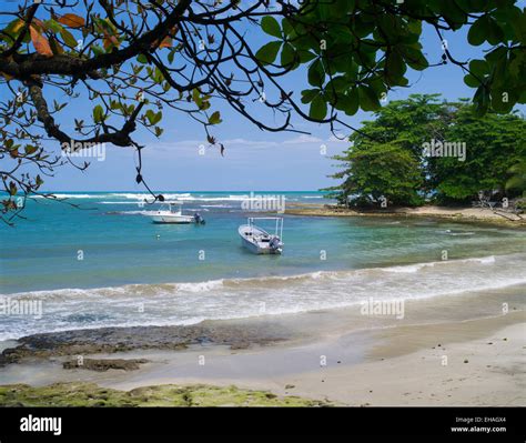 Limon costa rica hi-res stock photography and images - Alamy