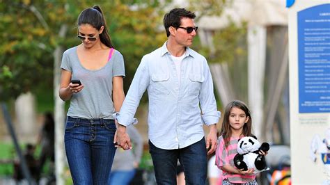 Actress reveals Tom Cruise's plan to "lure" daughter Suri to ...