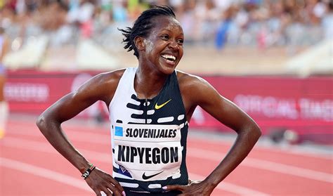 Faith Kipyegon smashes Sifan Hassan’s world mile record - AW