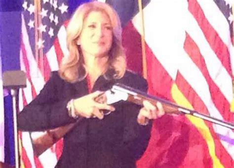 Is Wendy Davis pulling an Elizabeth Warren family-defense?