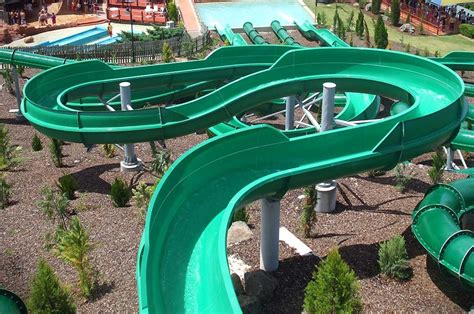 The Giant Water Slide from WhiteWater