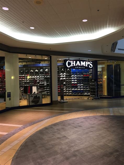 Champs Sports - Opening Hours - 4567 Lougheed Hwy, Burnaby, BC