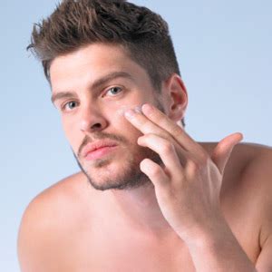 What are the best moisturizers for men with sensitive skin? | HowStuffWorks