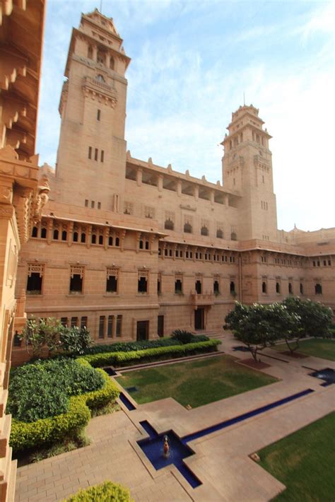 Umaid Bhawan Palace | Umaid bhawan palace, Mughal architecture, Beautiful architecture