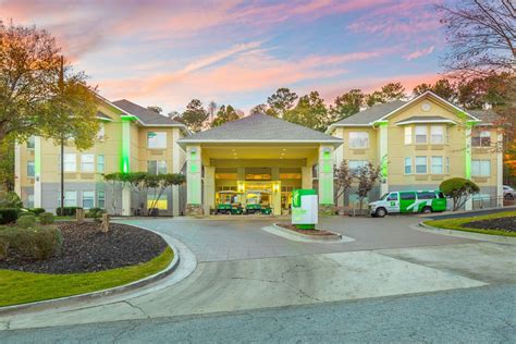 Book Holiday Inn Hotel & Suites Peachtree City in Peachtree City ...