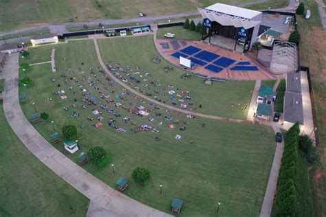 Hundreds attend Movies in the Park | Simpsonville South Carolina