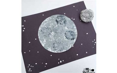 11 Out of this World Moon Craft Ideas for Kids