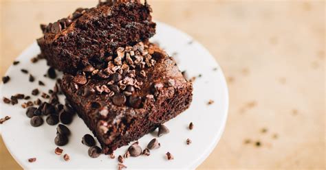 Vegan Gluten-Free Chocolate Chip Brownies | VegNews