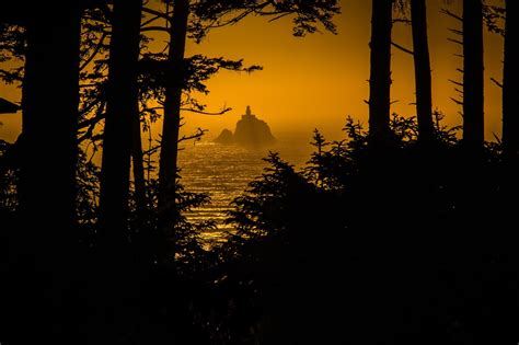 Travel & Landscape Photography: Tillamook Rock Lighthouse at Sunset