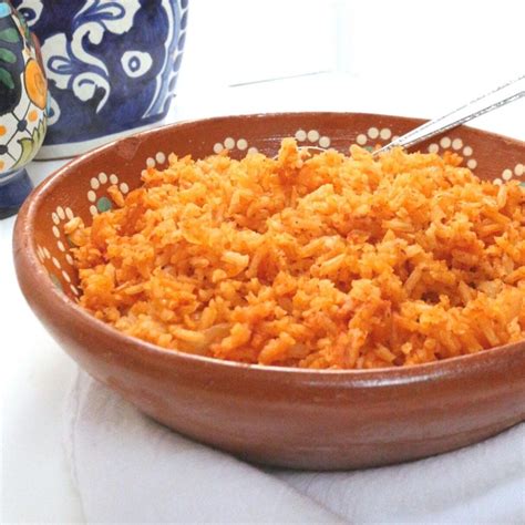 Cómo preparar el Arroz Rojo Receta Típica y Fácil