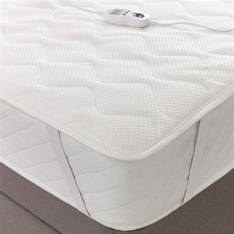 Mattress Toppers: Memory Foam vs. Feather – Making The Right Purchase | Sleepy People