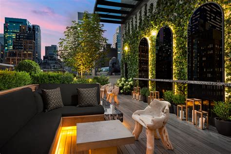 22 Best Rooftop Bars NYC Has For Drinking At This Summer