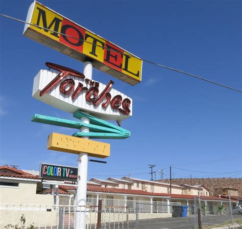 The sad old motels of Barstow, California | Boing Boing