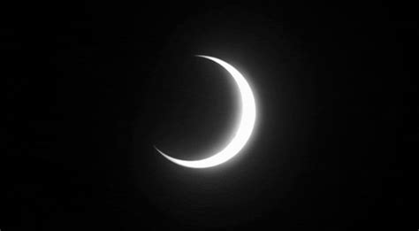 Annular Eclipse GIFs - Find & Share on GIPHY