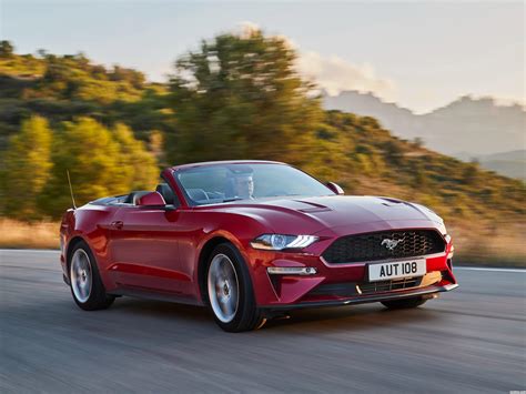 Fotos de Ford Mustang Ecoboost Convertible 2017